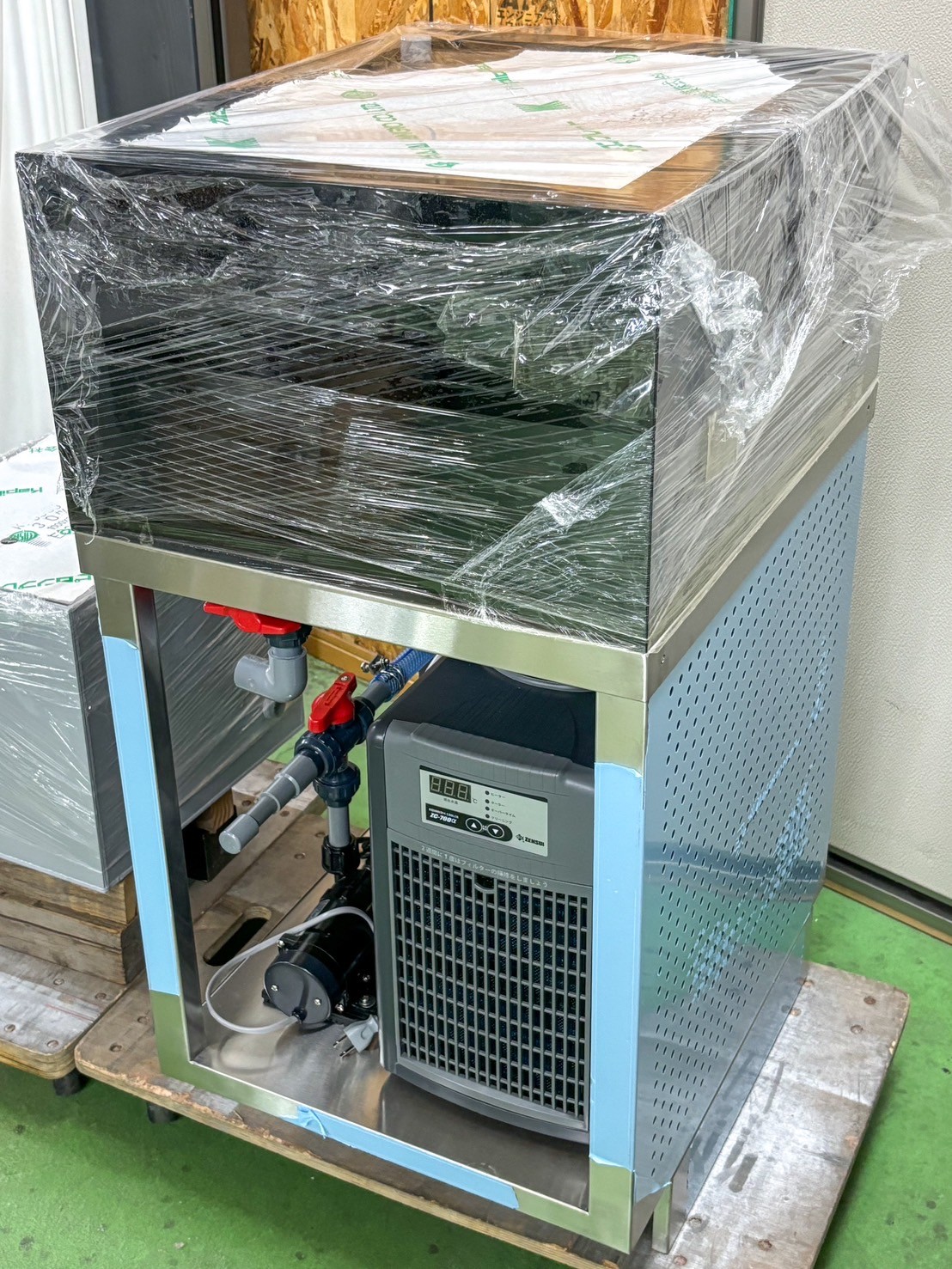 魚型 什器 W500 特注 オールブラック エビ用 活魚水槽 | 水槽設置・メンテナンス